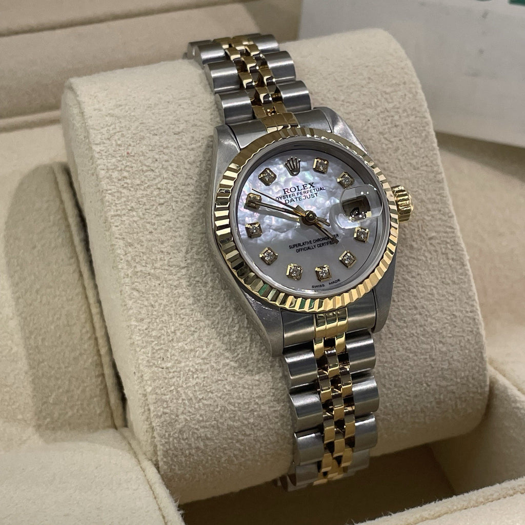 ROLEX LADY-DATEJUST 26mm MOTHER OF PEARL DIAL FLUTED BEZEL JUBILEE ref: 79173