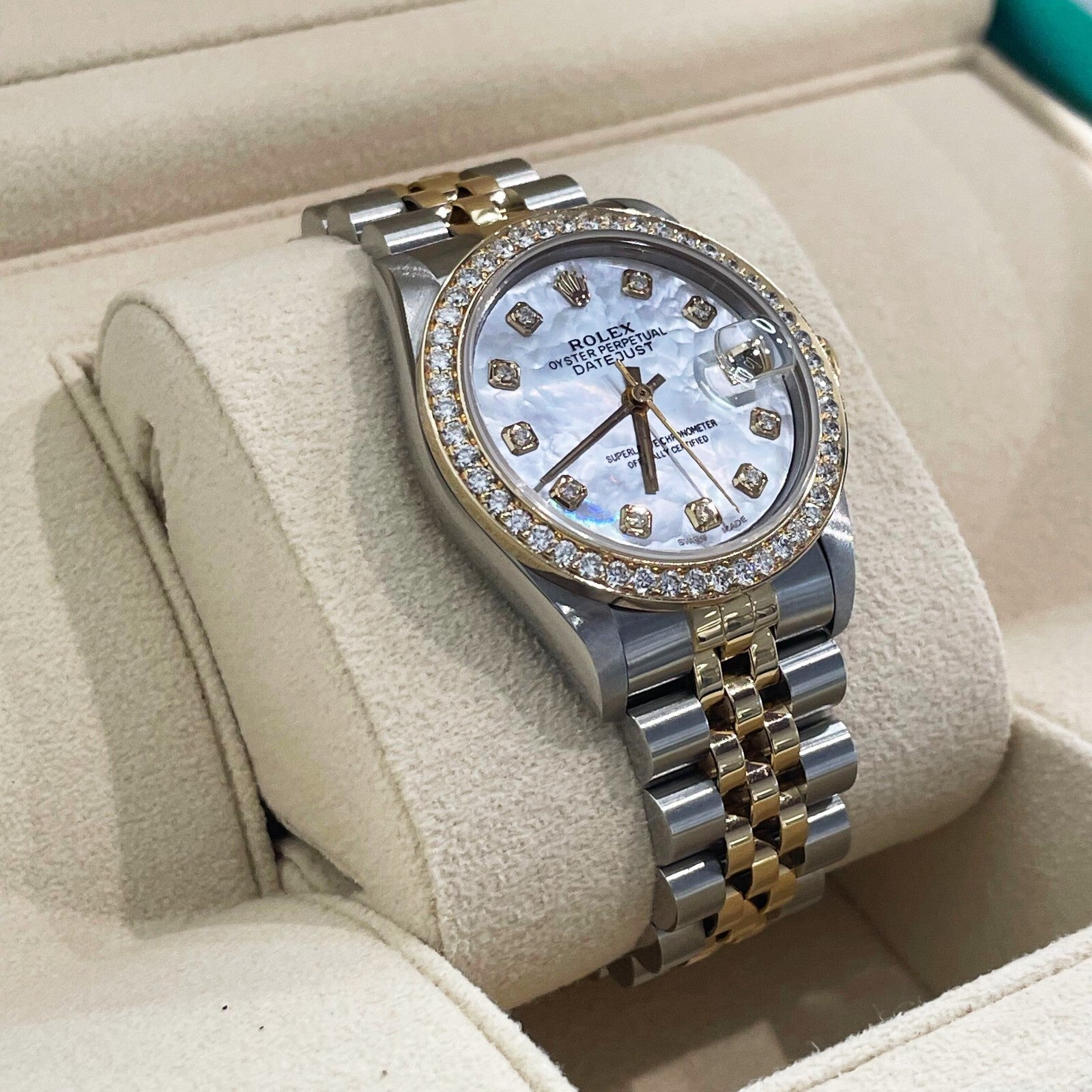 ROLEX DATEJUST 31mm MOTHER OF PEARL 2-TONE JUBILEE DIAMOND BEZEL ref: 68273