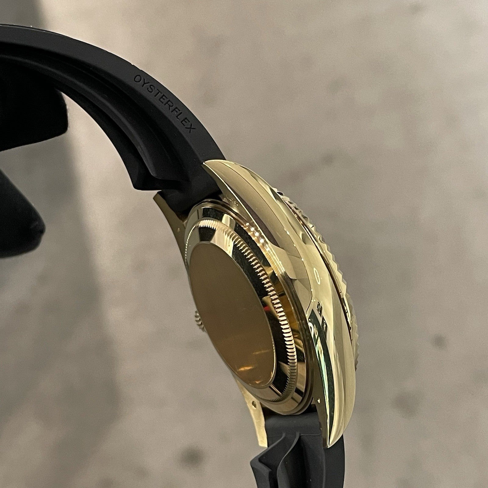 ROLEX SKY-DWELLER 42mm YELLOW GOLD CHAMPAGNE DIAL OYSTERFLEX ref: 326238