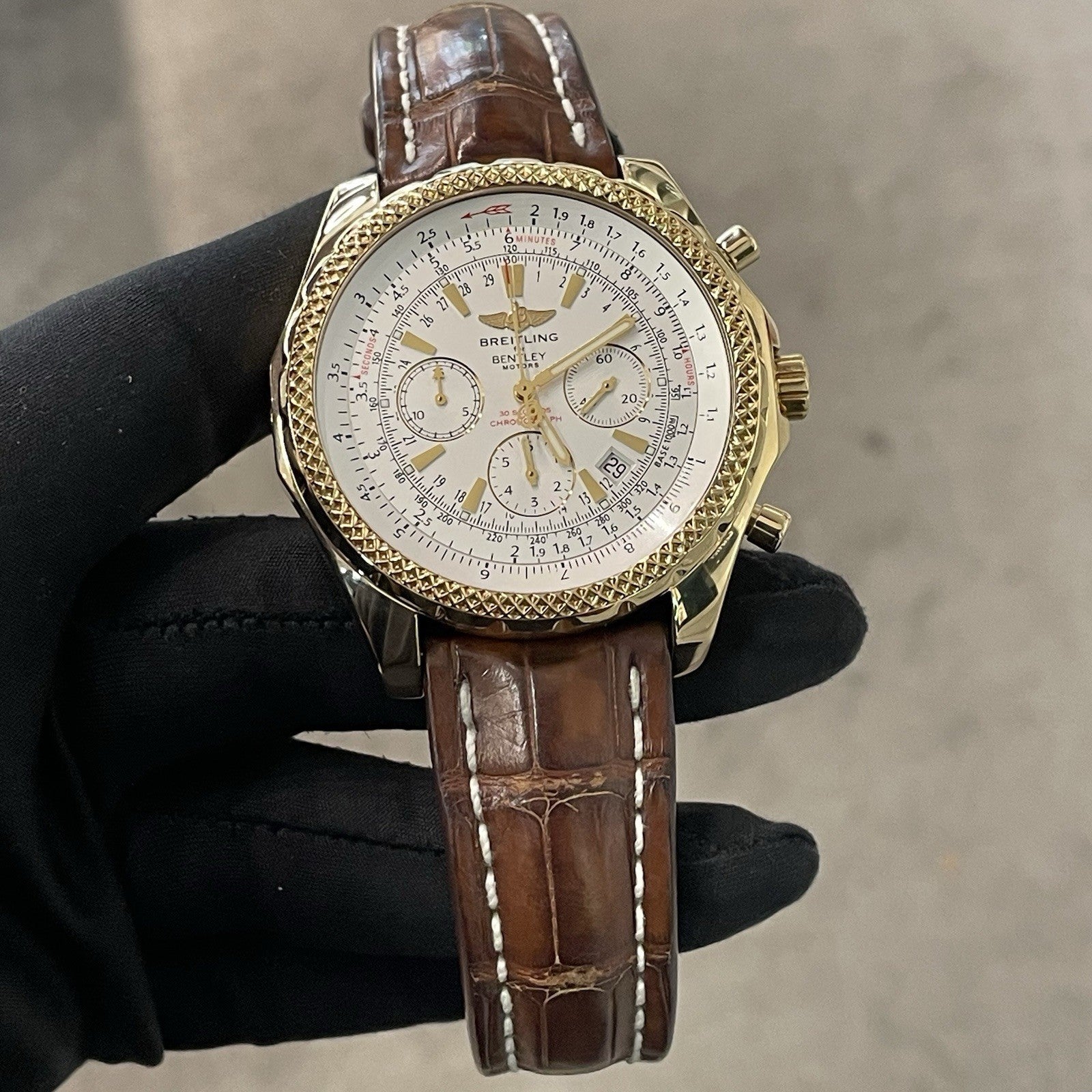 BREITLING BENTLEY MOTORS 48mm YELLOW GOLD SILVER DIAL BROWN STRAP ref: K25362