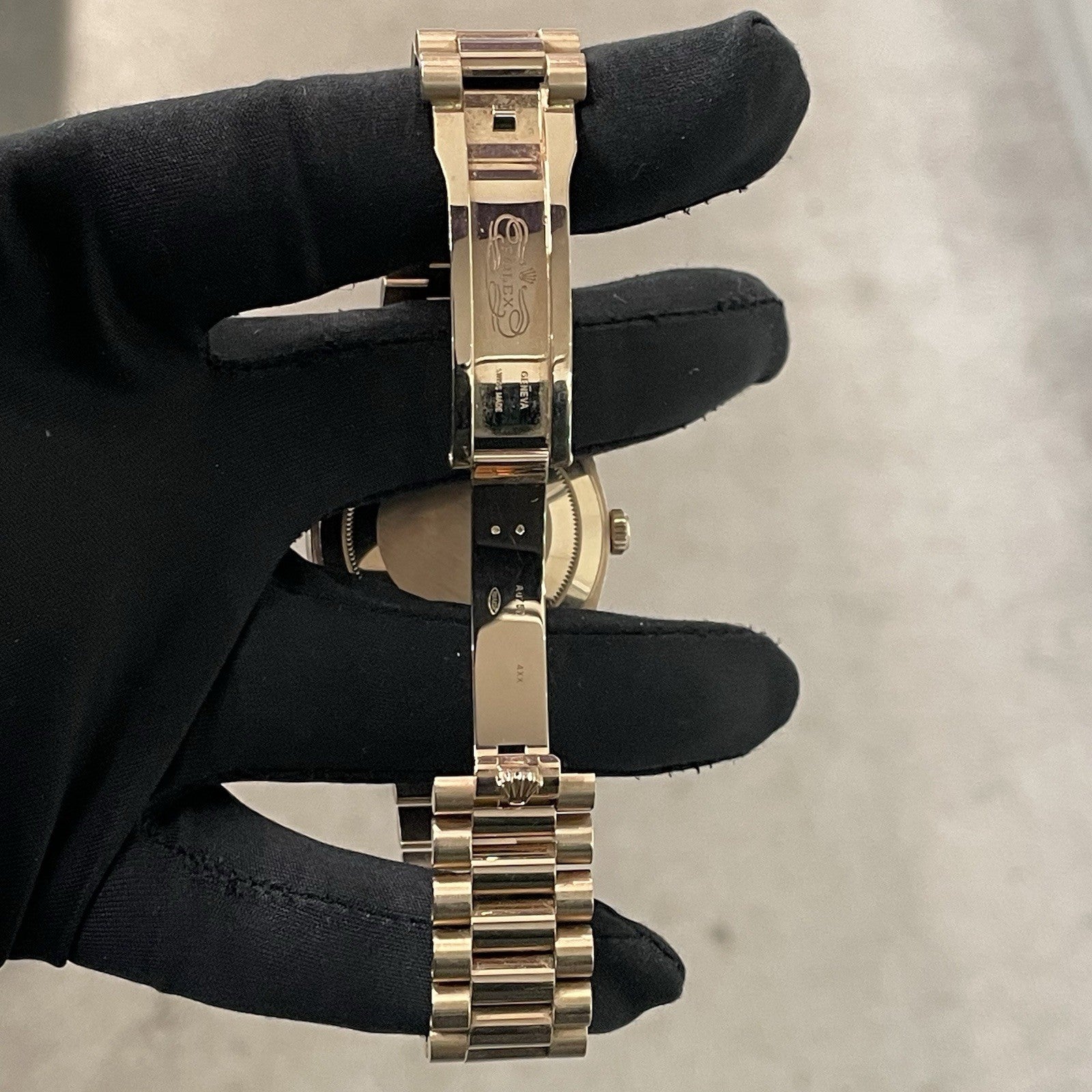 ROLEX DAY-DATE 40mm SUNDUST DIAMOND DIAL ROSE GOLD PRESIDENTIAL ref: 228235