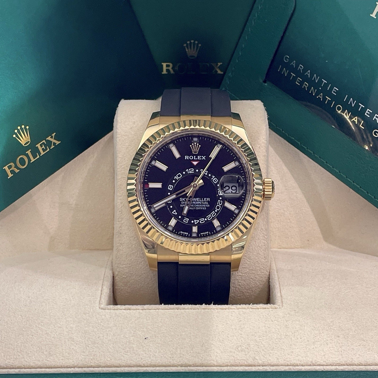 ROLEX SKY-DWELLER 42mm YELLOW GOLD BLACK DIAL OYSTERFLEX ref: 326238