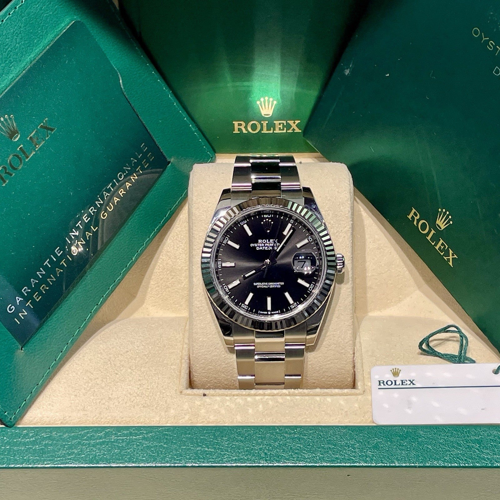 ROLEX DATEJUST 41mm BLACK DIAL OYSTERSTEEL WHITE GOLD FLUTED BEZEL ref: 126334