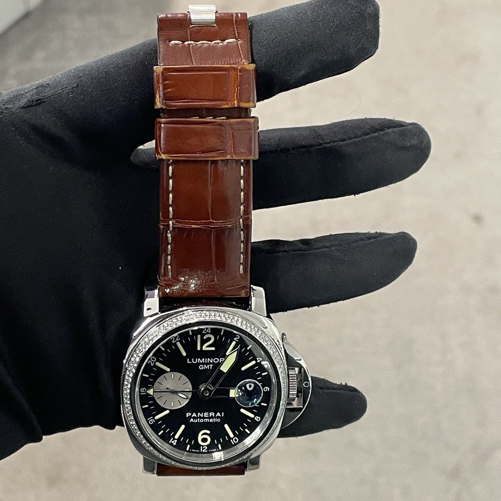 PANERAI LUMINOR GMT 44mm BLACK DIAL BROWN ALLIGATOR DIAMOND BEZEL ref: PAM00088