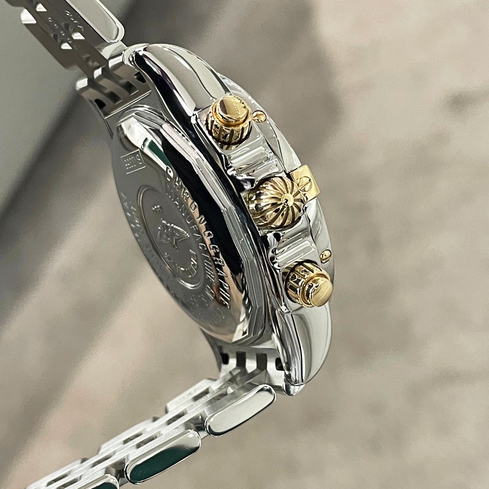 BREITLING CHRONOMAT EVOLUTION 44mm MOP DIAL YELLOW GOLD STAINLESS ref: B13356