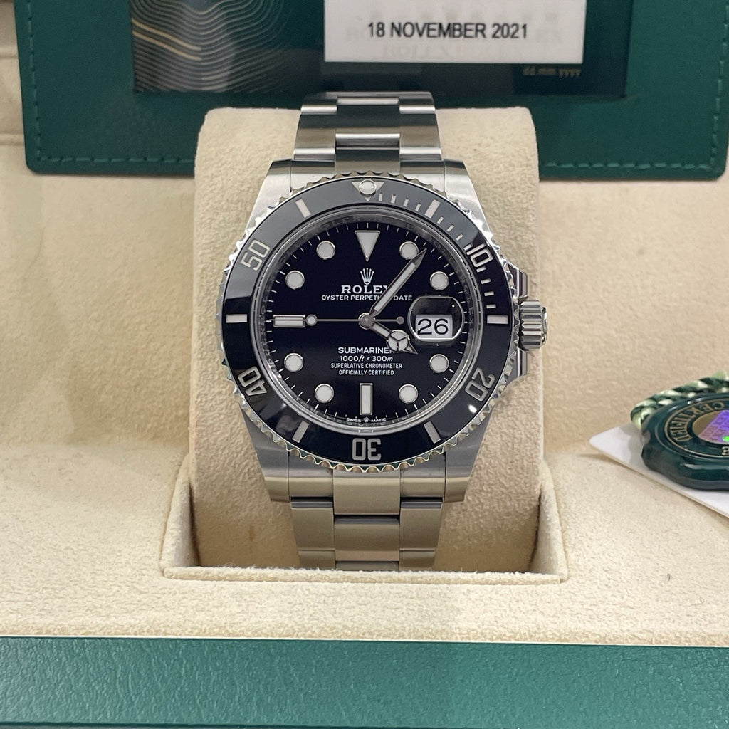 ROLEX SUBMARINER DATE 41mm BLACK DIAL BLACK BEZEL ref: 126610LN