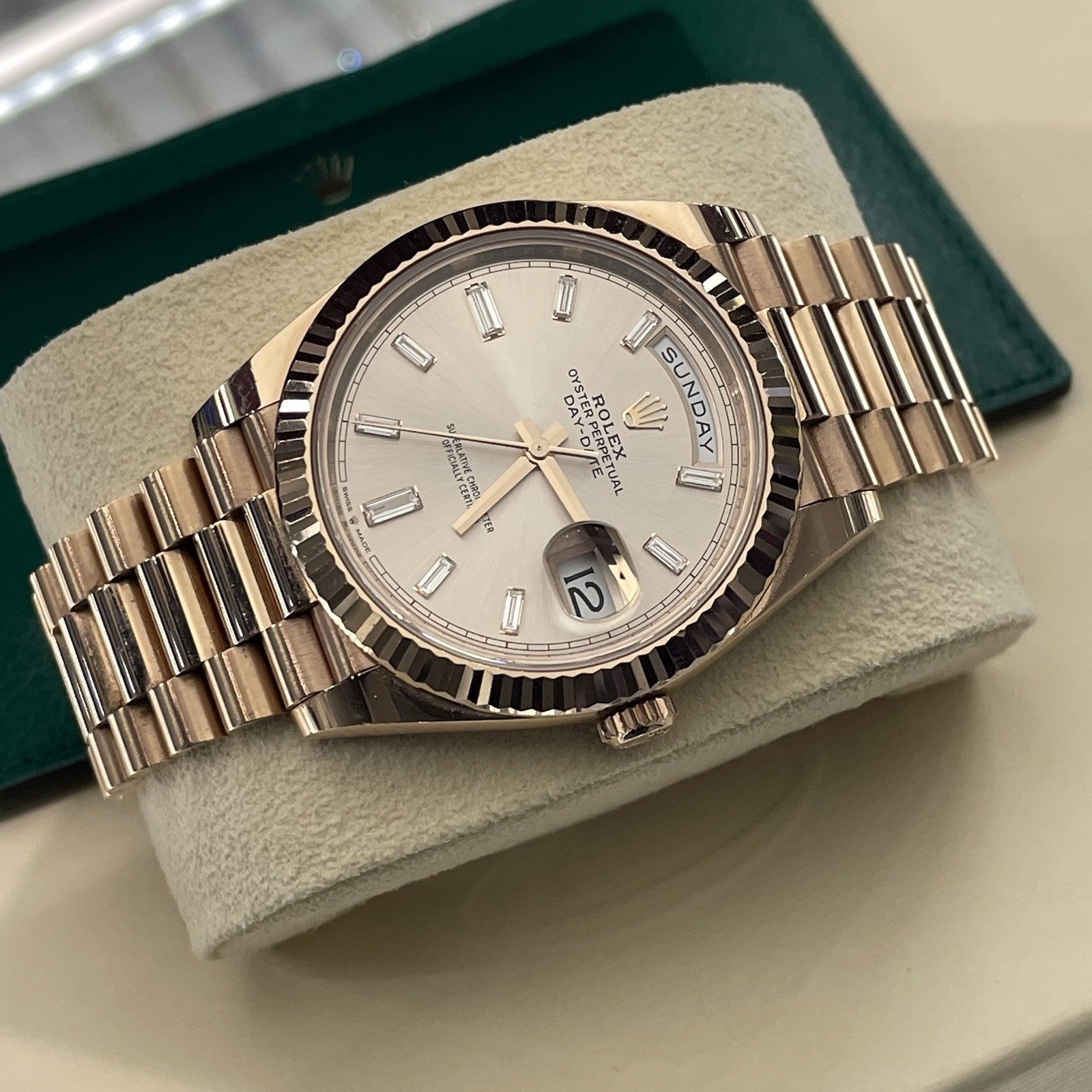 ROLEX DAY-DATE 40mm SUNDUST DIAMOND DIAL ROSE GOLD PRESIDENTIAL ref: 228235