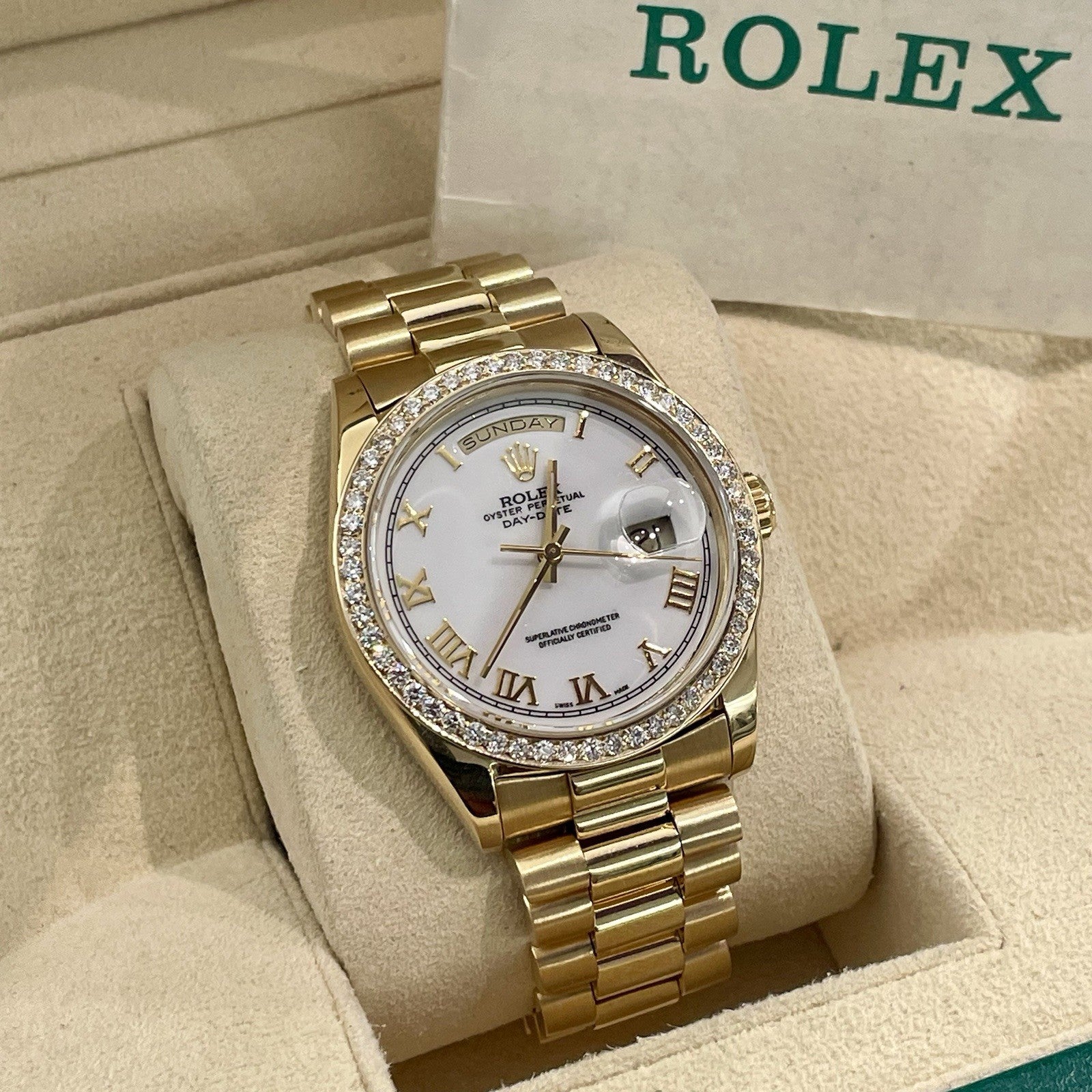 ROLEX DAY-DATE 36 WHITE ROMAN DIAL YELLOW GOLD PRESIDENTIAL DIA BEZEL ref: 18238