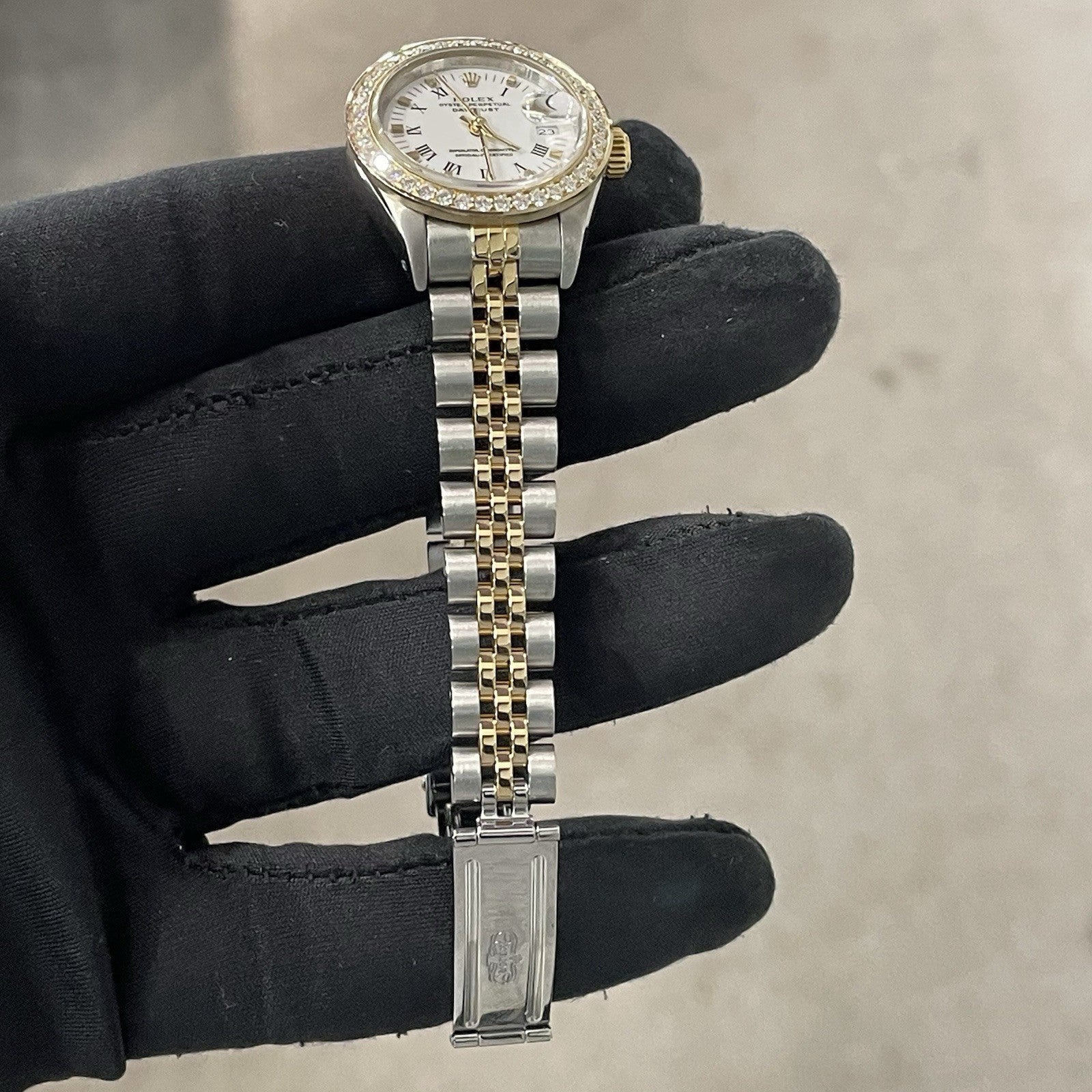 ROLEX LADY-DATEJUST 26mm WHITE ROMAN DIAL DIAMOND BEZEL JUBILEE 2TONE ref: 69173