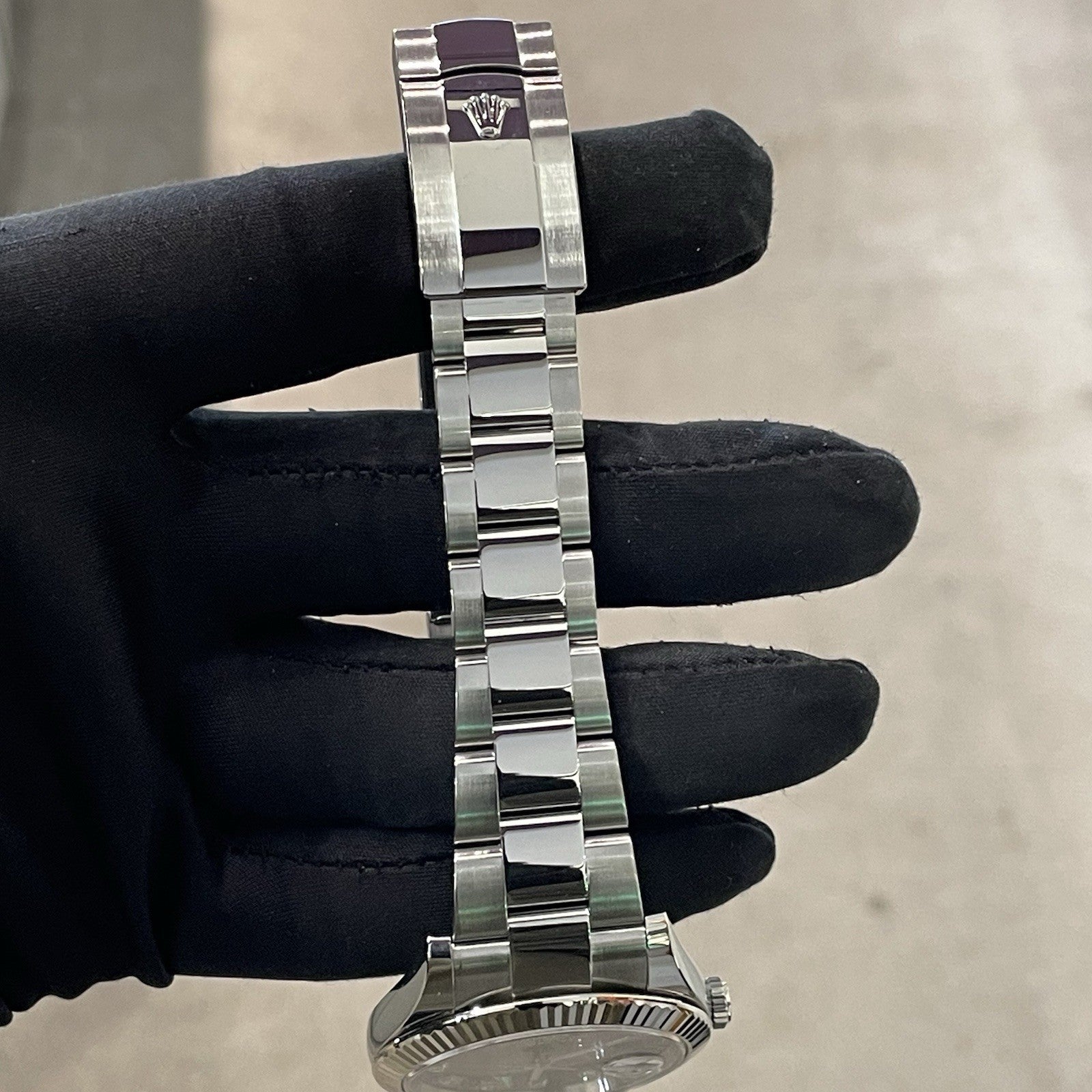 ROLEX DATEJUST 41mm BLUE DIAMOND DIAL OYSTERSTEEL FLUTED BEZEL ref: 126334