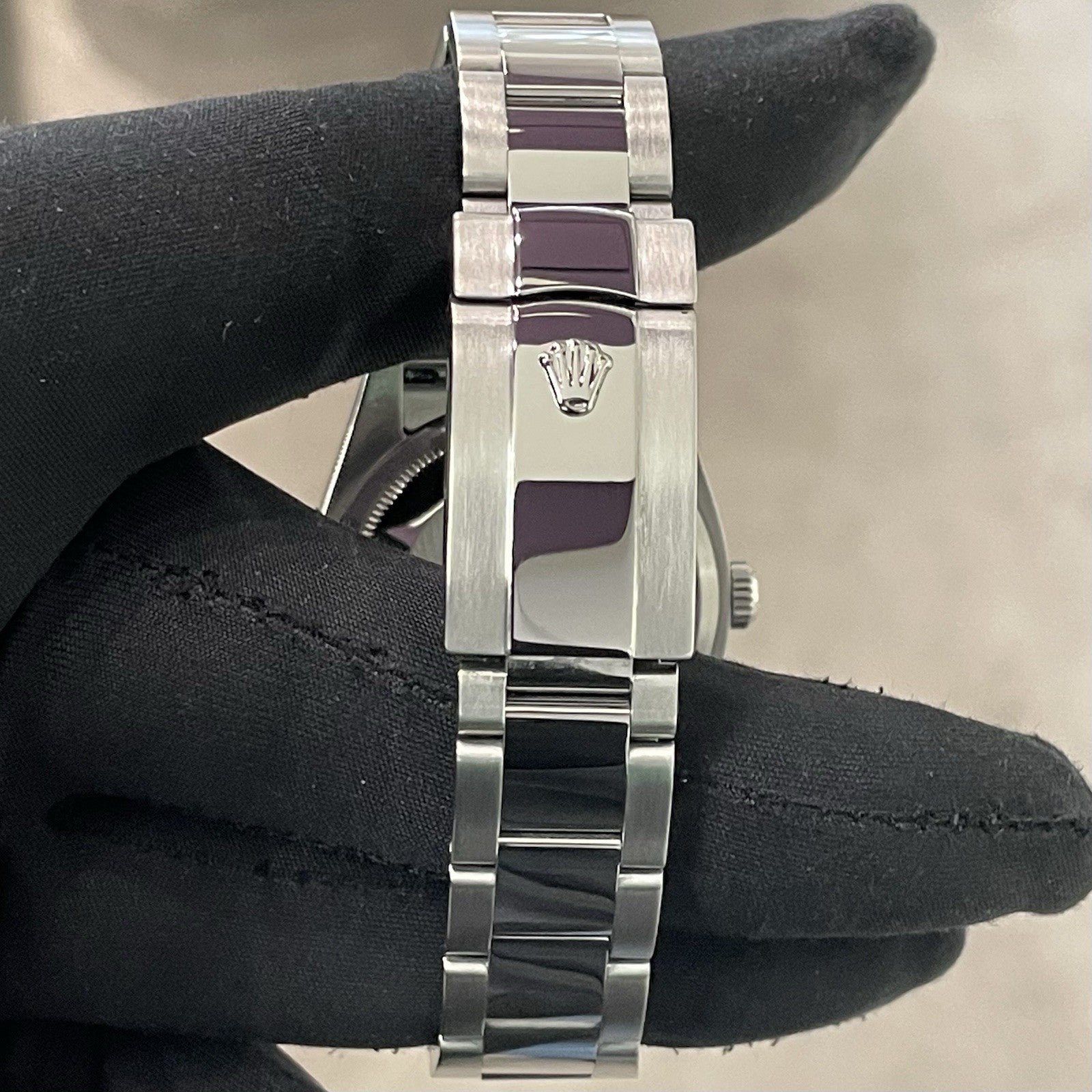 ROLEX DATEJUST 36mm BLACK ROMAN DIAL OYSTERSTEEL SMOOTH BEZEL ref: 116200