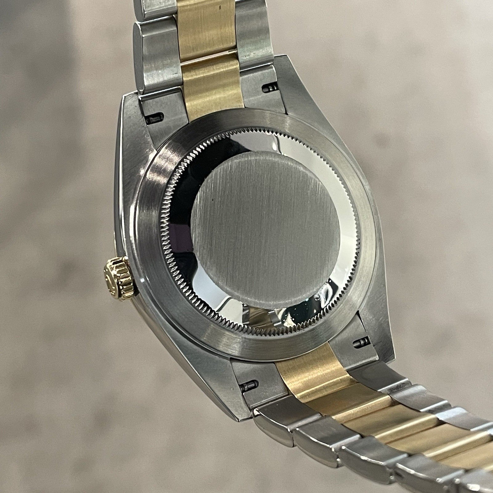 ROLEX DATEJUST 41mm BLACK DIAL YELLOW GOLD STEEL FLUTED BEZEL ref: 126333