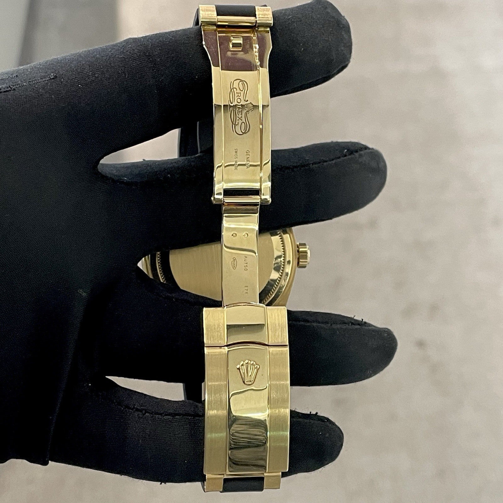 ROLEX SKY-DWELLER 42mm YELLOW GOLD BLACK DIAL OYSTERFLEX ref: 326238