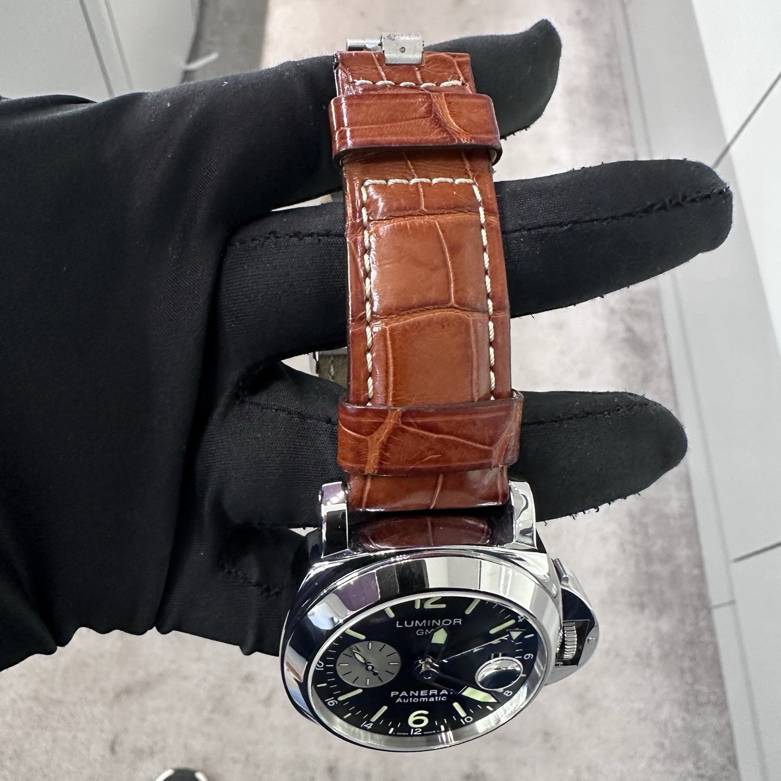 PANERAI LUMINOR GMT 44mm BLACK DIAL BROWN ALLIGATOR STAINLESS ref: PAM00088