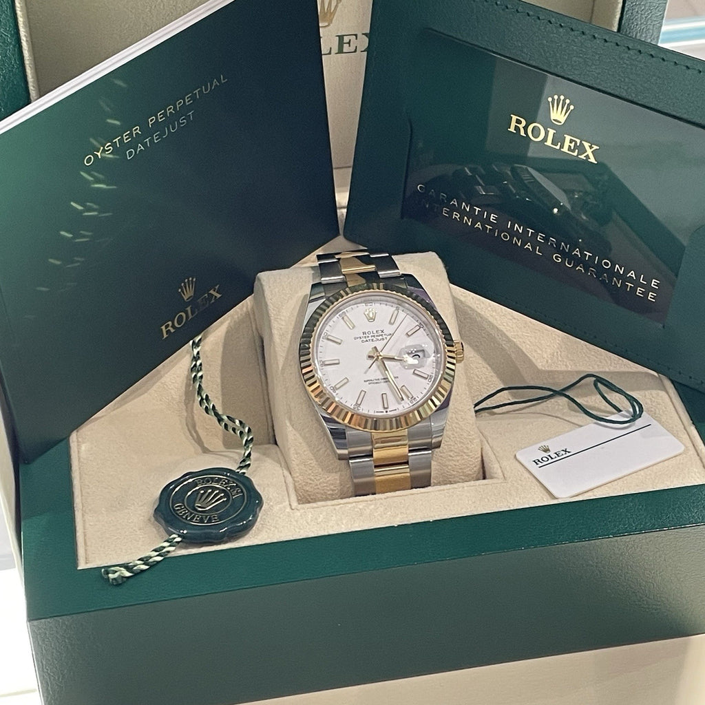 ROLEX DATEJUST 41mm WHITE DIAL YELLOW GOLD STEEL FLUTED BEZEL ref: 126333