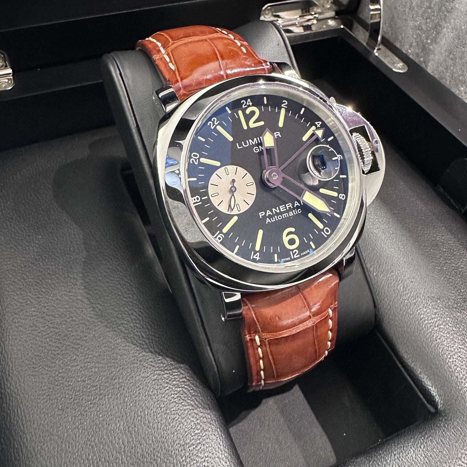 PANERAI LUMINOR GMT 44mm BLACK DIAL BROWN ALLIGATOR STAINLESS ref: PAM00088