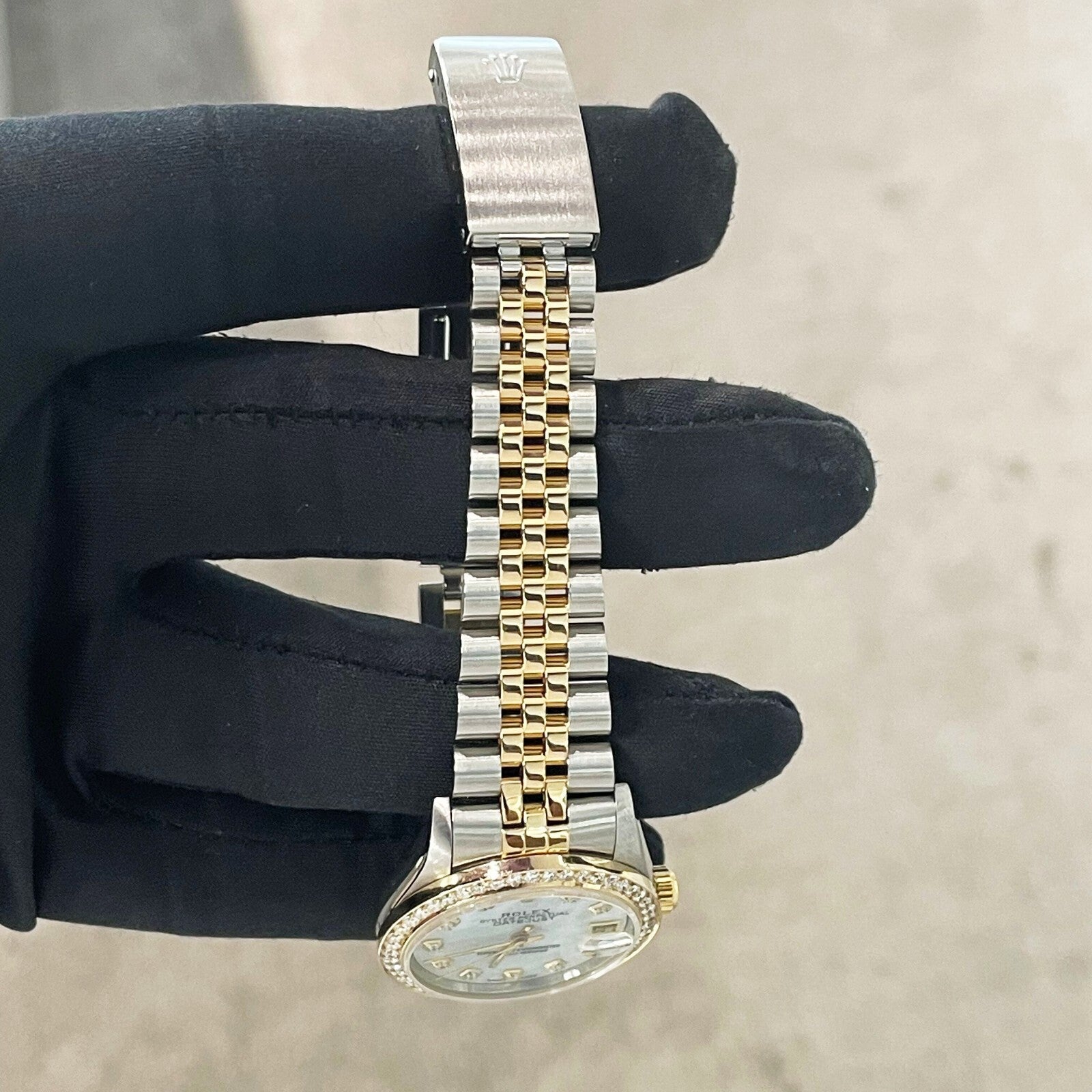 ROLEX DATEJUST 31mm MOTHER OF PEARL 2-TONE JUBILEE DIAMOND BEZEL ref: 68273