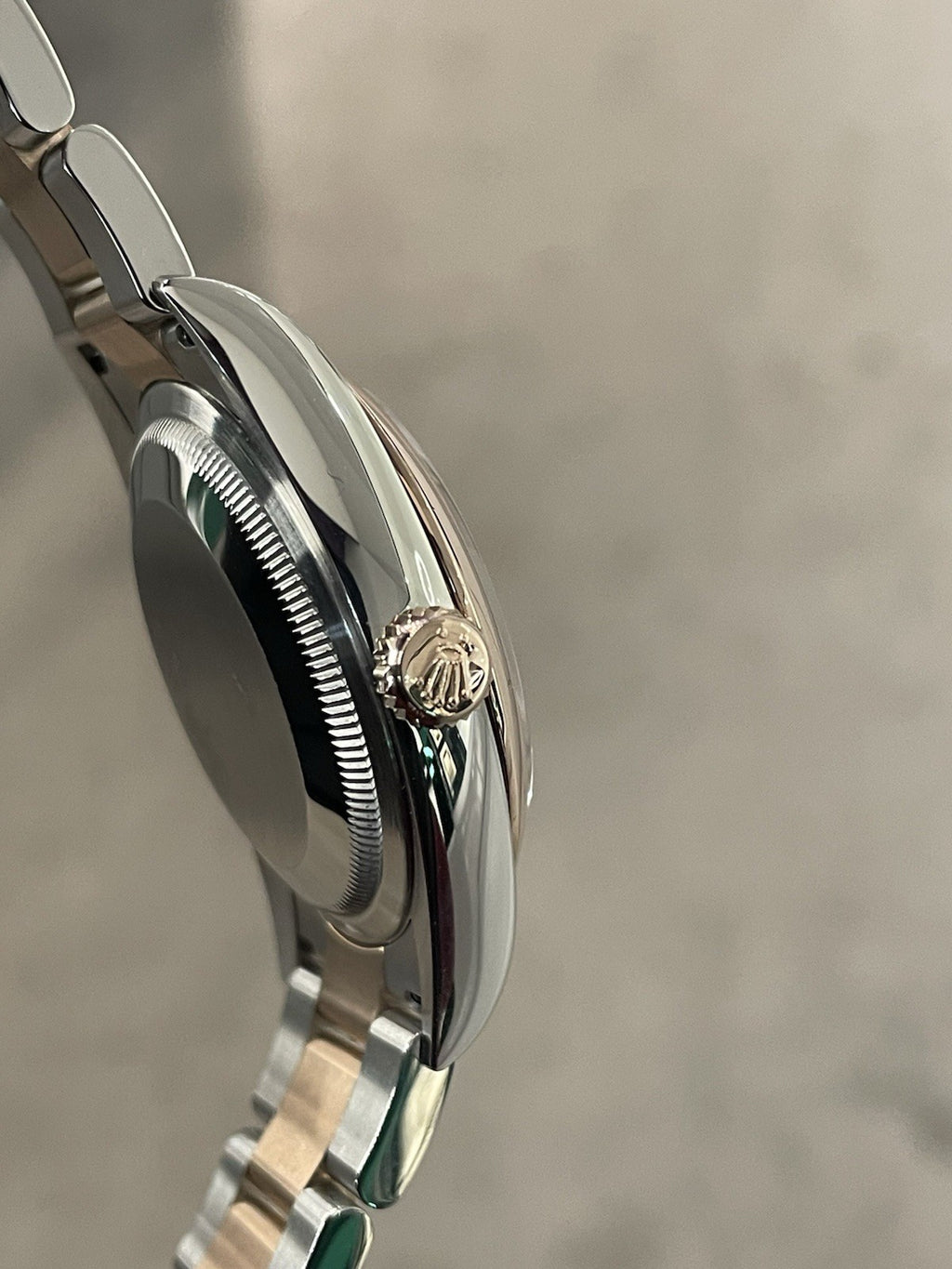 ROLEX DATEJUST 36mm WHITE DIAL ROSE GOLD STAINLESS STEEL ref: 126201