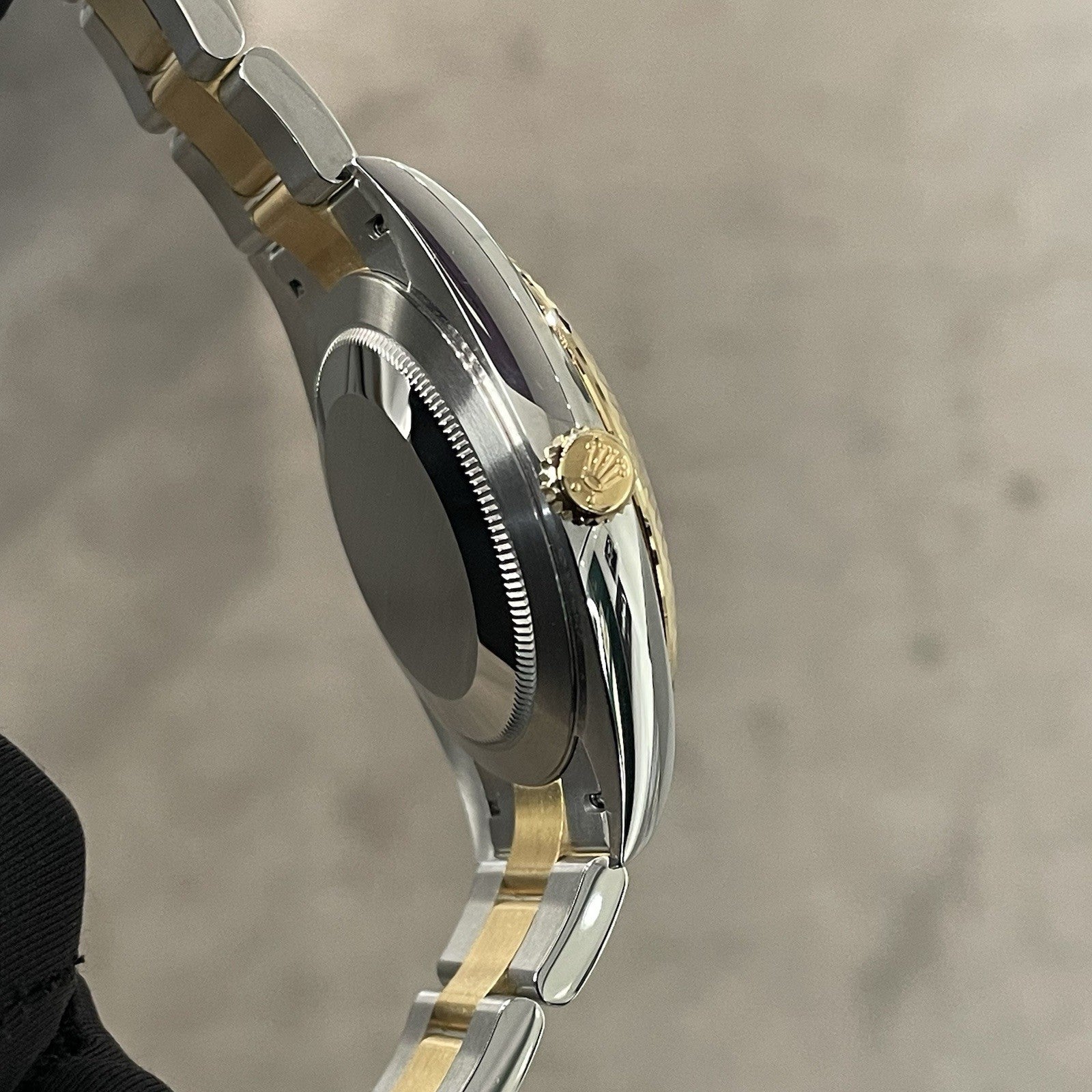 ROLEX DATEJUST 41mm BLACK DIAMOND DIAL YELLOW GOLD STAINLESS FLUTED ref: 126333