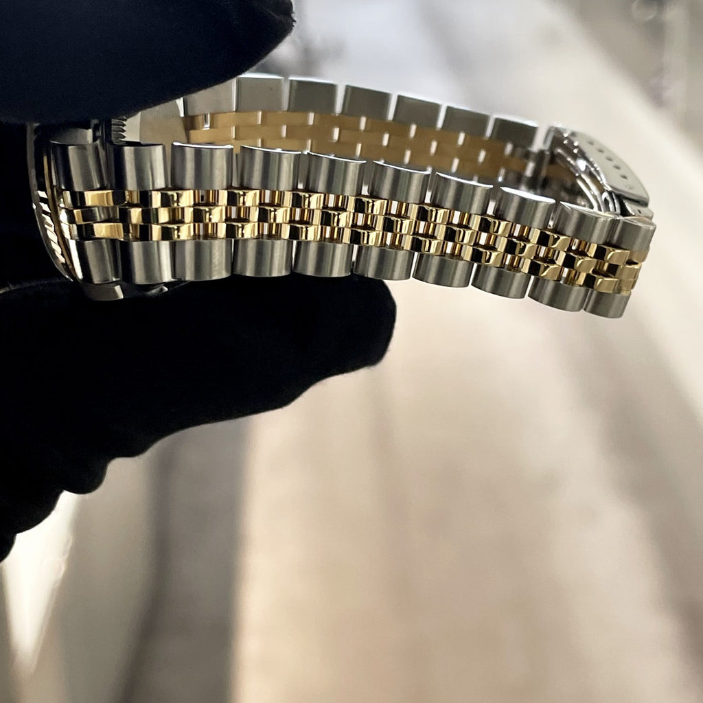 ROLEX LADY-DATEJUST 26mm MOTHER OF PEARL DIAL FLUTED BEZEL JUBILEE ref: 69173