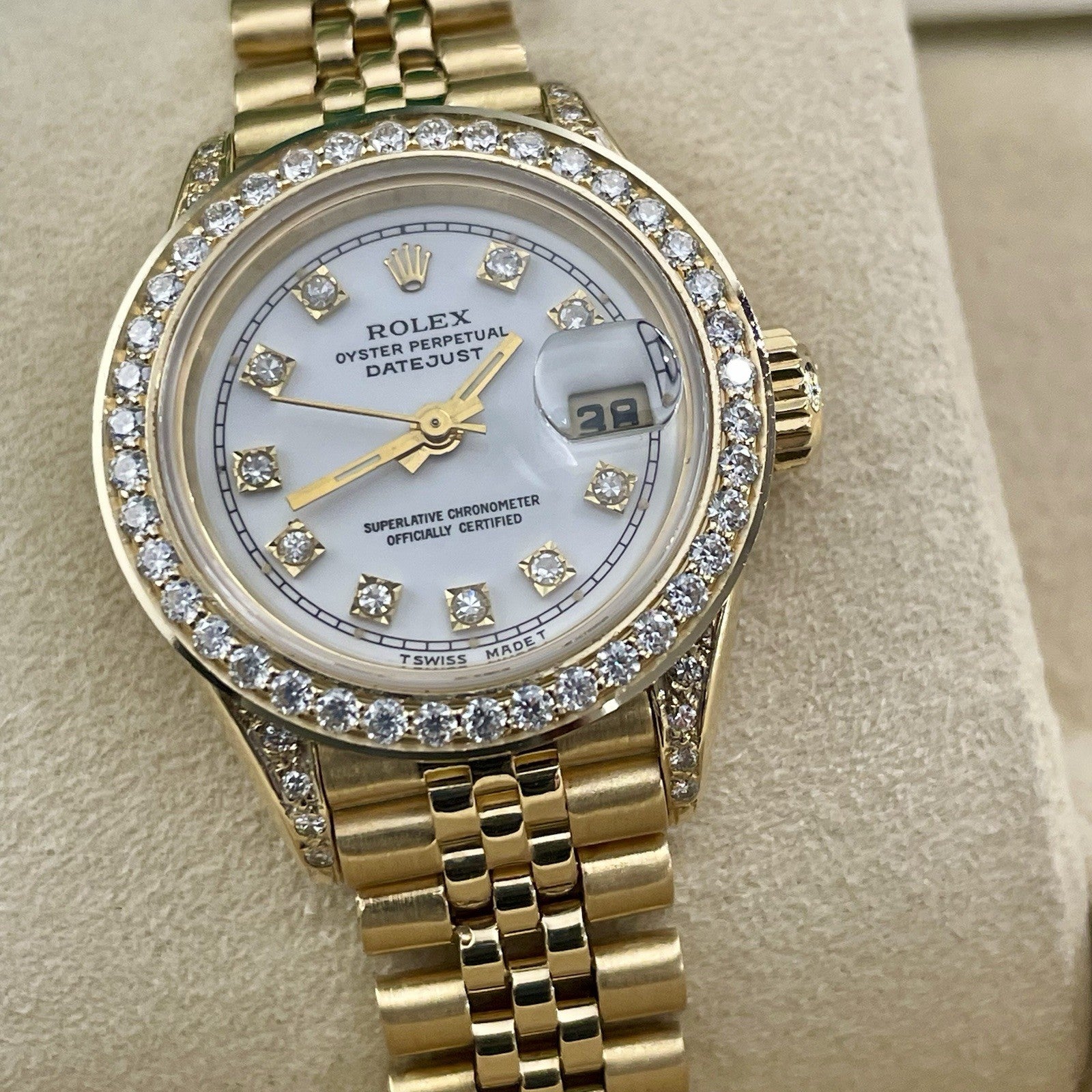 ROLEX DATEJUST 26mm YELLOW GOLD WHITE DIAMOND DIAL DIAMOND CASE ref: 69178