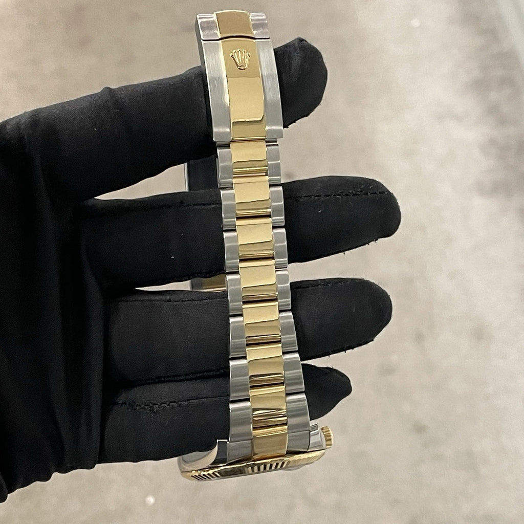 ROLEX DATEJUST 41mm WHITE DIAL YELLOW GOLD STEEL FLUTED BEZEL ref: 126333