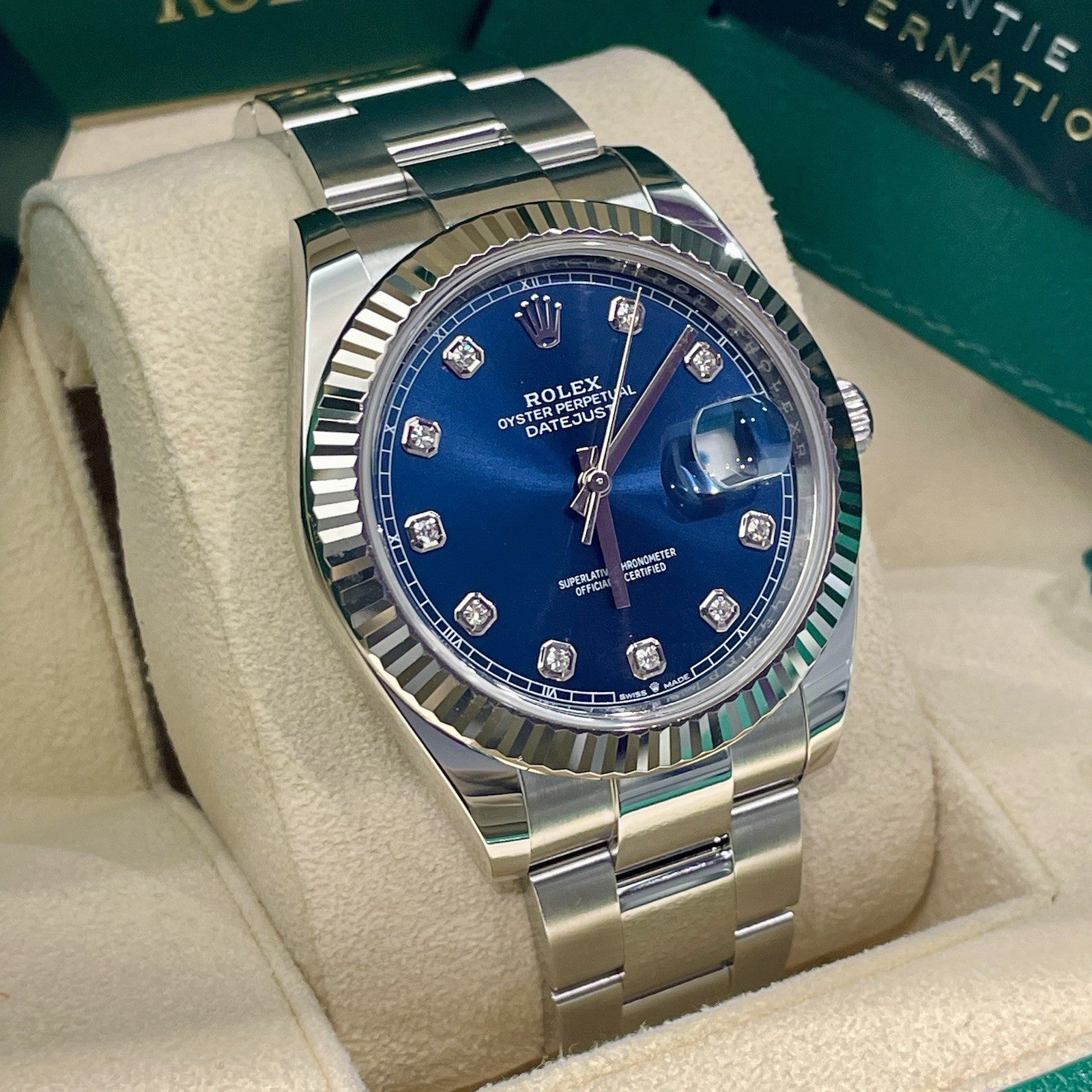 ROLEX DATEJUST 41mm BLUE DIAMOND DIAL OYSTERSTEEL FLUTED BEZEL ref: 126334