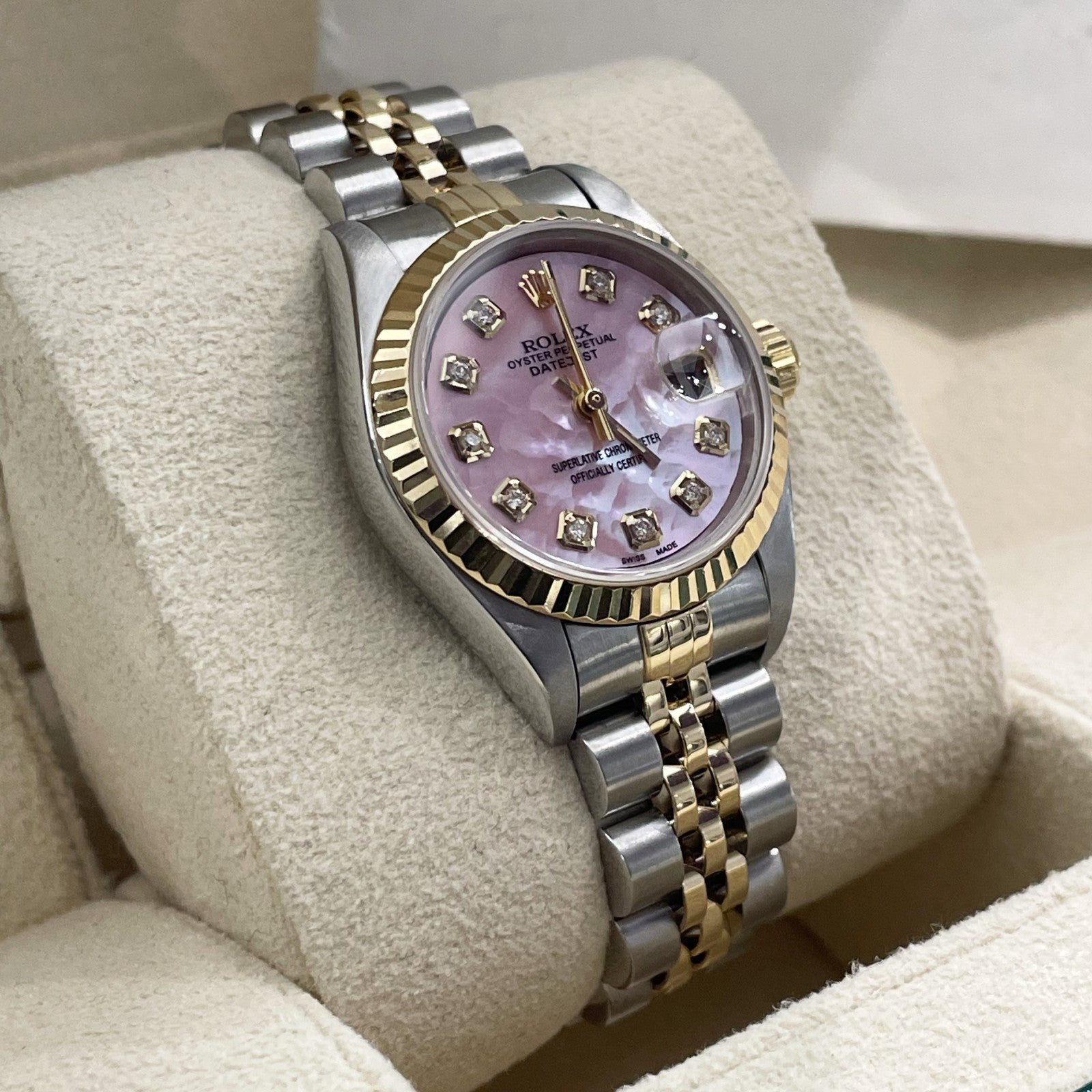 ROLEX LADY-DATEJUST 26mm PINK MOTHER OF PEARL DIAL FLUTED BEZEL ref: 69173