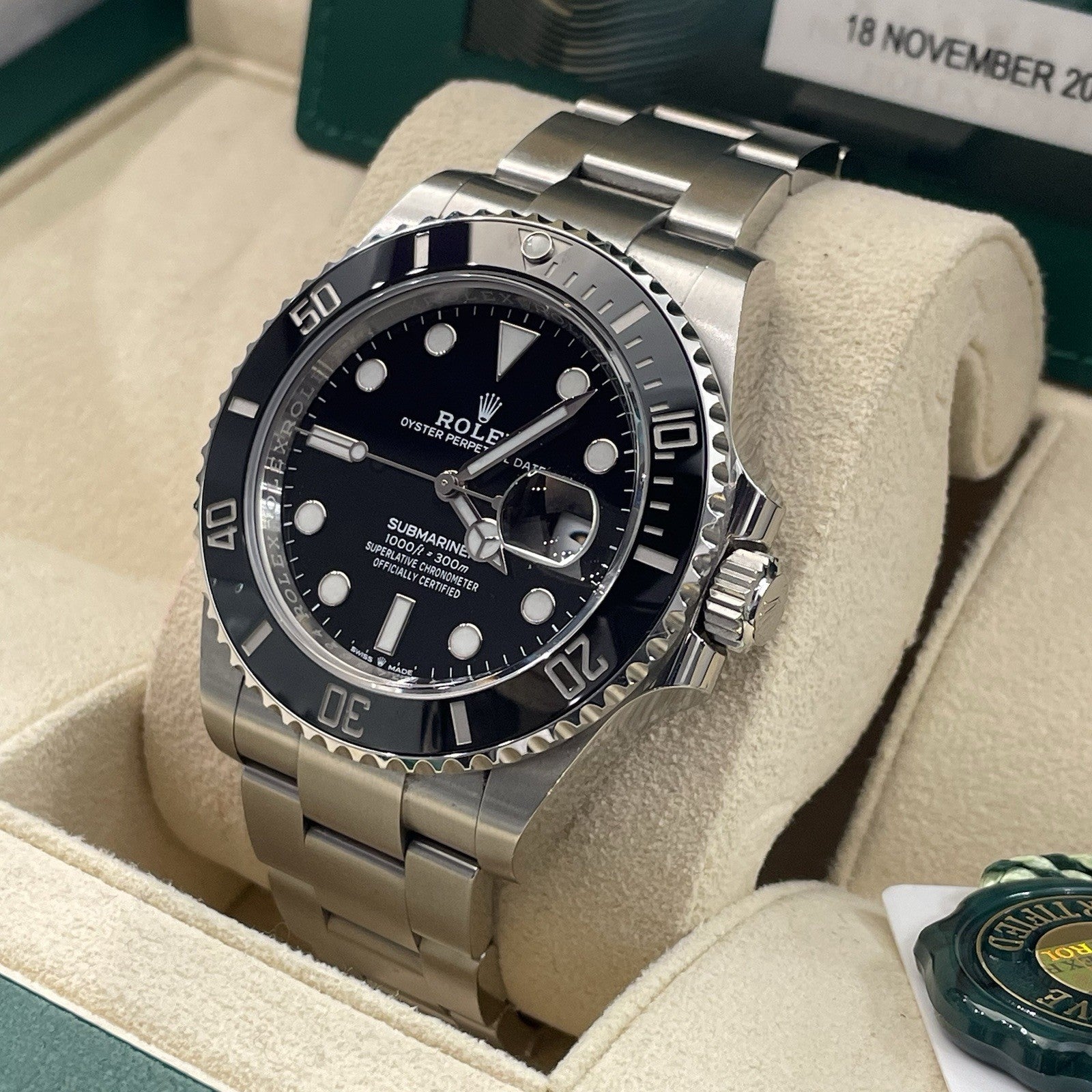 ROLEX SUBMARINER DATE 41mm BLACK DIAL BLACK BEZEL ref: 126610LN