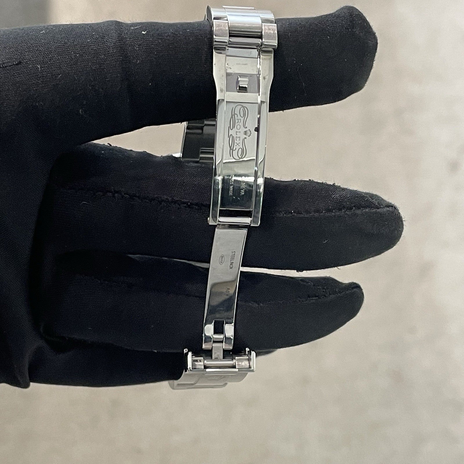 ROLEX OYSTER PERPETUAL 31mm WHITE ROMAN DIAL OYSTERSTEEL ref: 177200