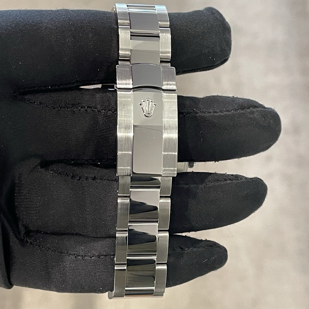 ROLEX DATEJUST 41mm BLUE DIAMOND DIAL OYSTERSTEEL FLUTED BEZEL ref: 126334