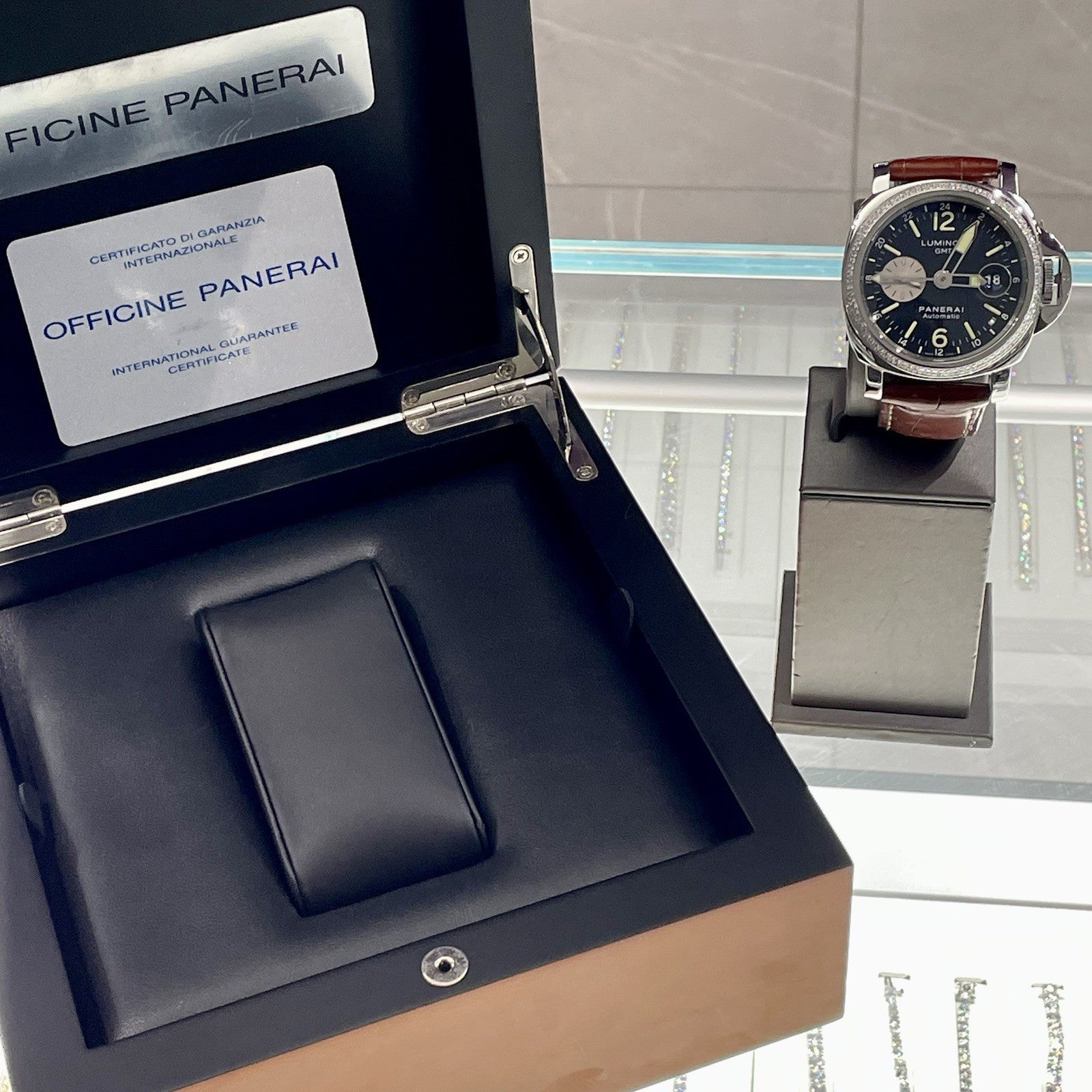 PANERAI LUMINOR GMT 44mm BLACK DIAL BROWN ALLIGATOR DIAMOND BEZEL ref: PAM00088