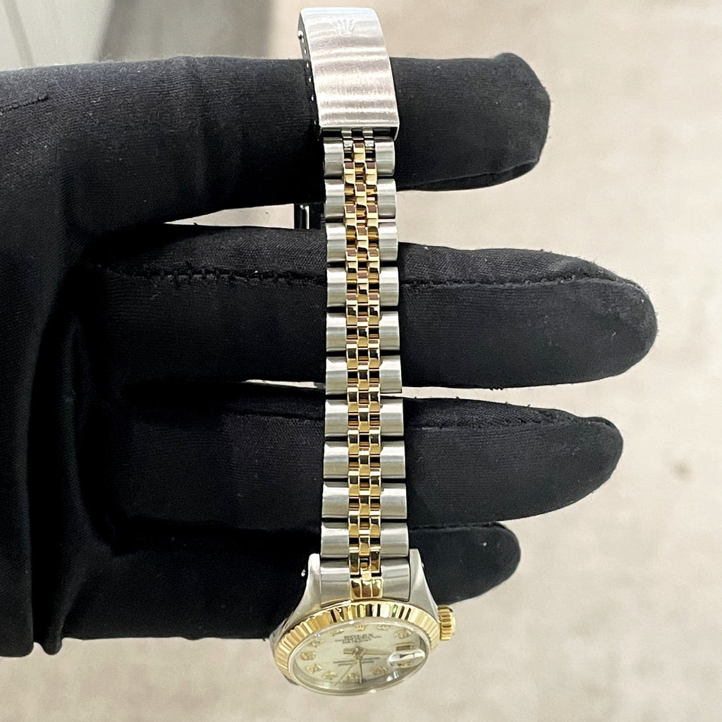 ROLEX LADY-DATEJUST 26mm MOTHER OF PEARL DIAL FLUTED BEZEL JUBILEE ref: 69173