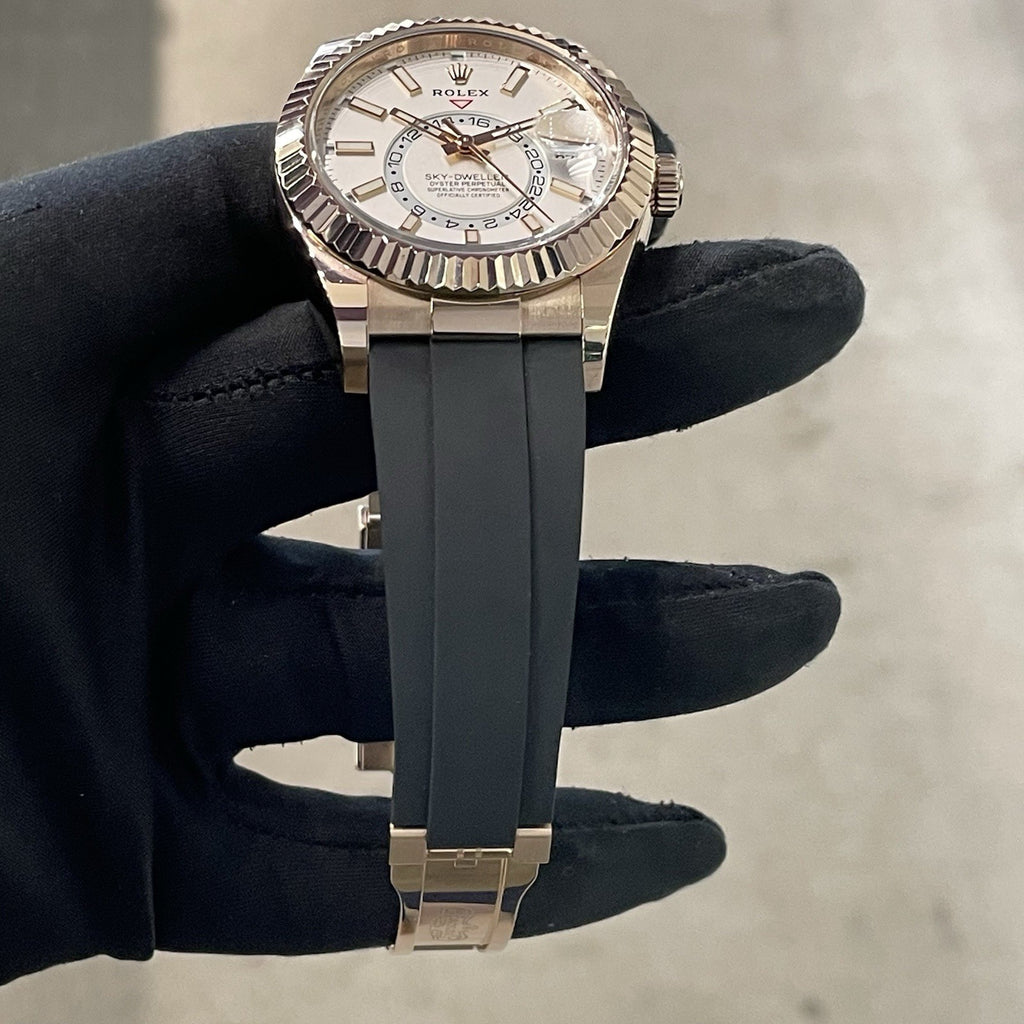 ROLEX SKY-DWELLER 42mm ROSE GOLD WHITE DIAL OYSTERFLEX ref: 326235