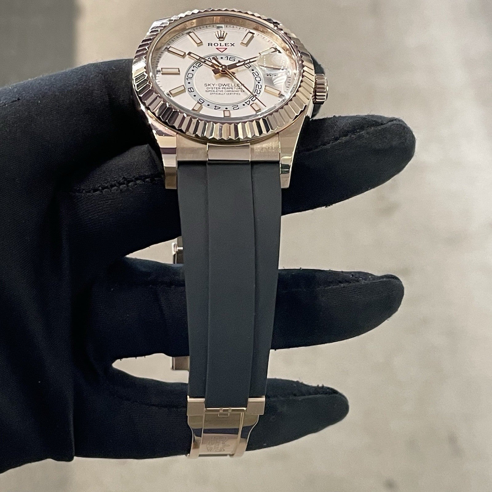 ROLEX SKY-DWELLER 42mm ROSE GOLD WHITE DIAL OYSTERFLEX ref: 326235