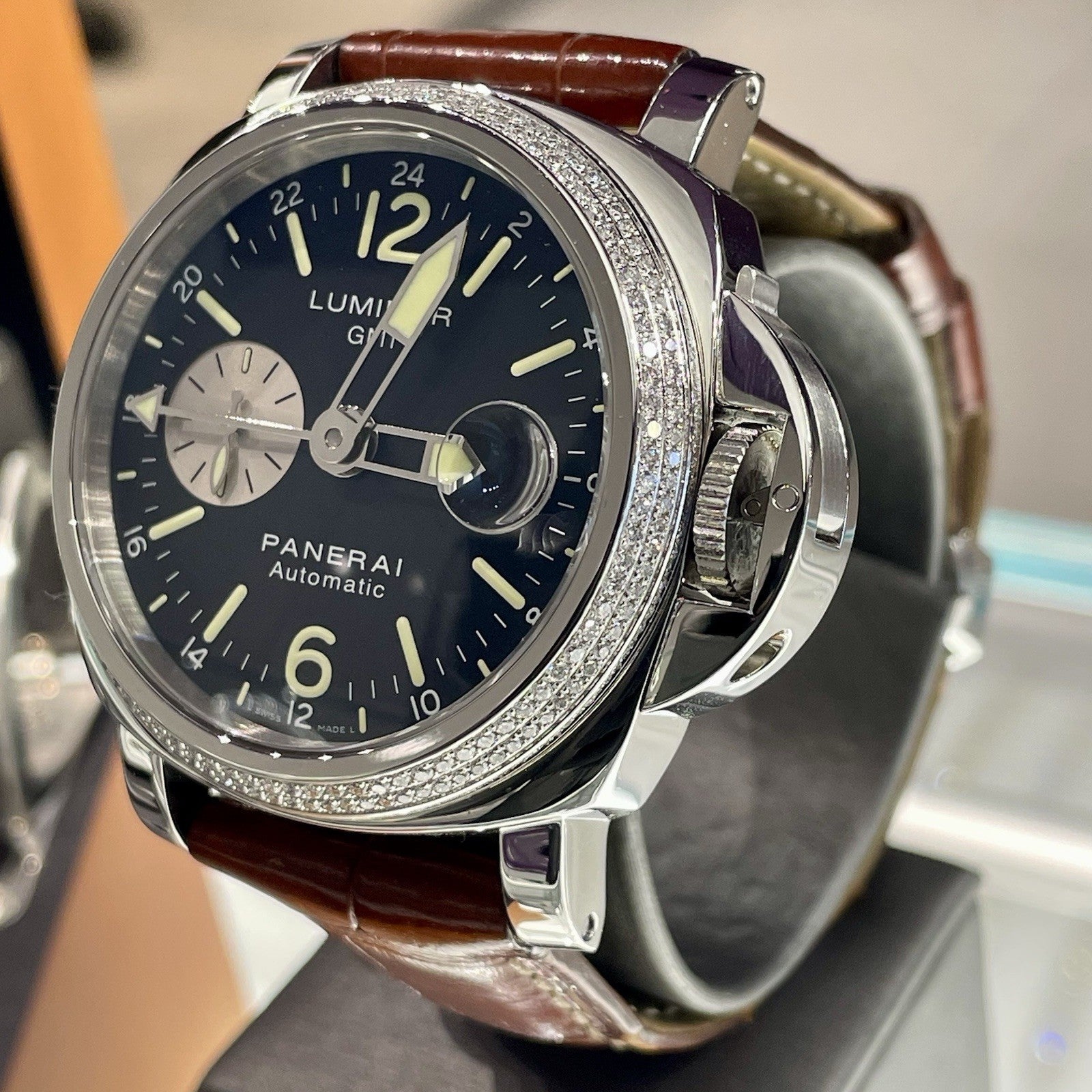 PANERAI LUMINOR GMT 44mm BLACK DIAL BROWN ALLIGATOR DIAMOND BEZEL ref: PAM00088