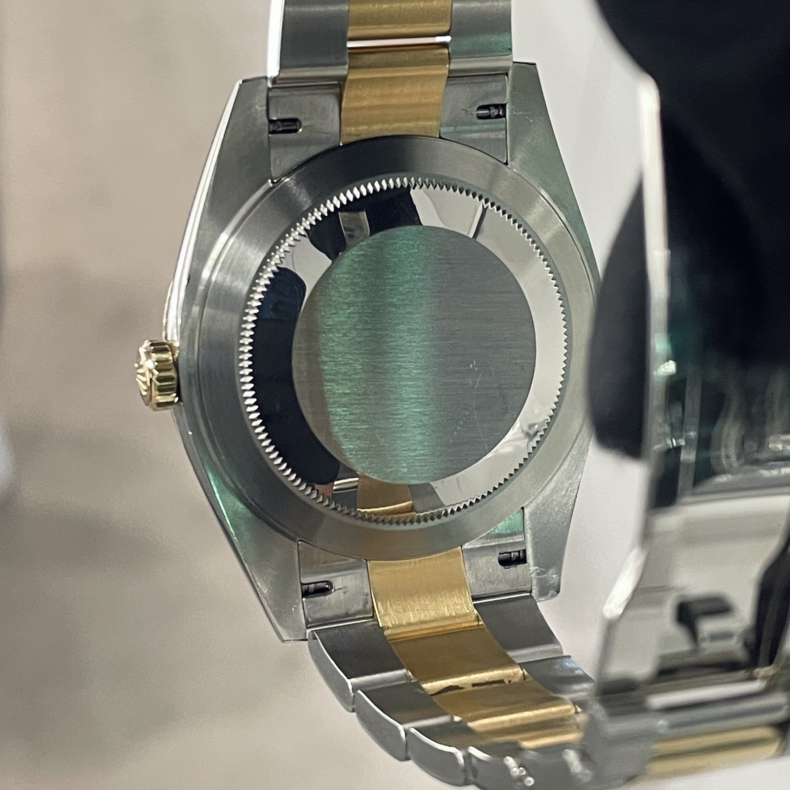 ROLEX DATEJUST 41mm WHITE DIAL YELLOW GOLD STEEL FLUTED BEZEL ref: 126333