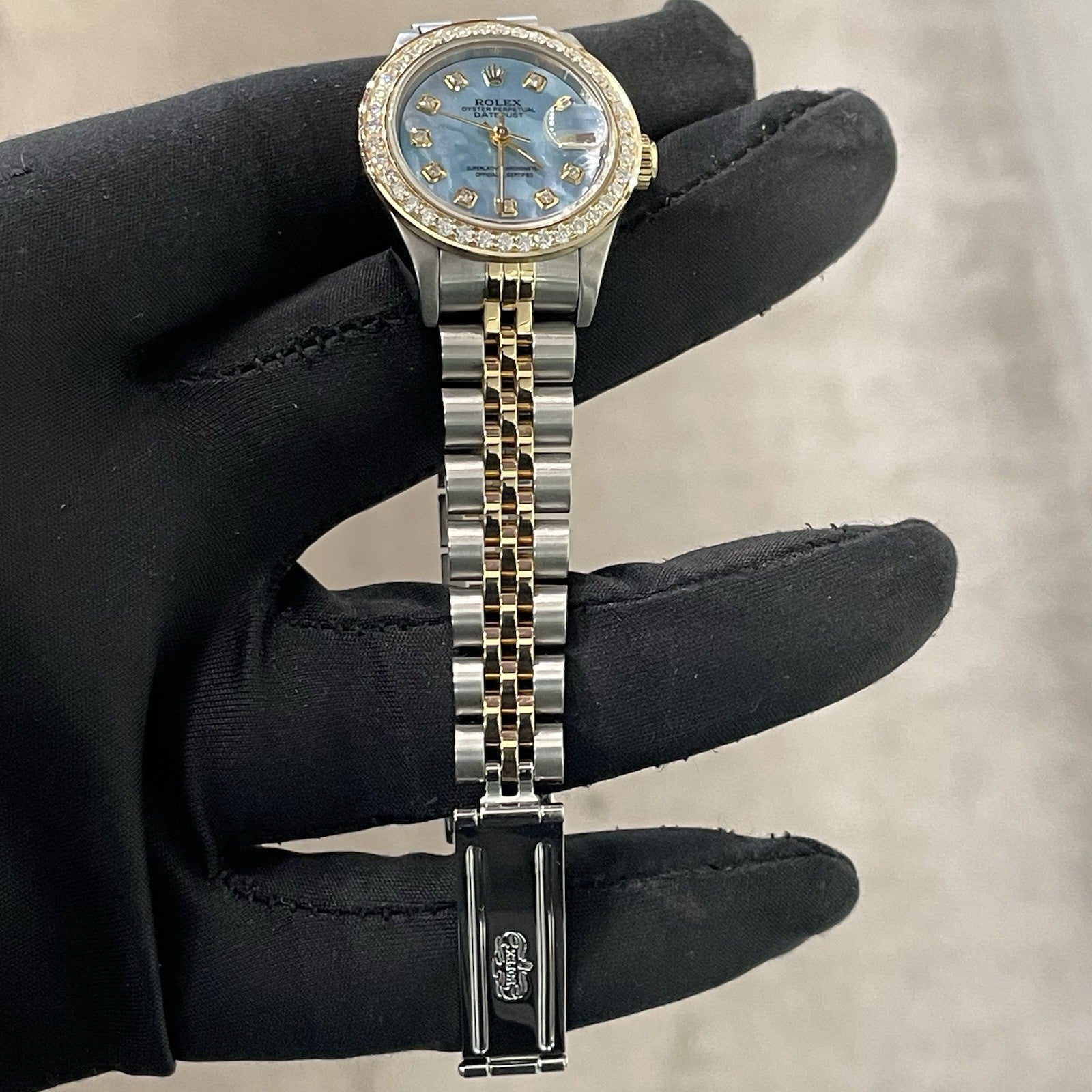 ROLEX LADY-DATEJUST 26mm BLUE MOTHER OF PEARL DIAL DIAMOND BEZEL ref: 69173