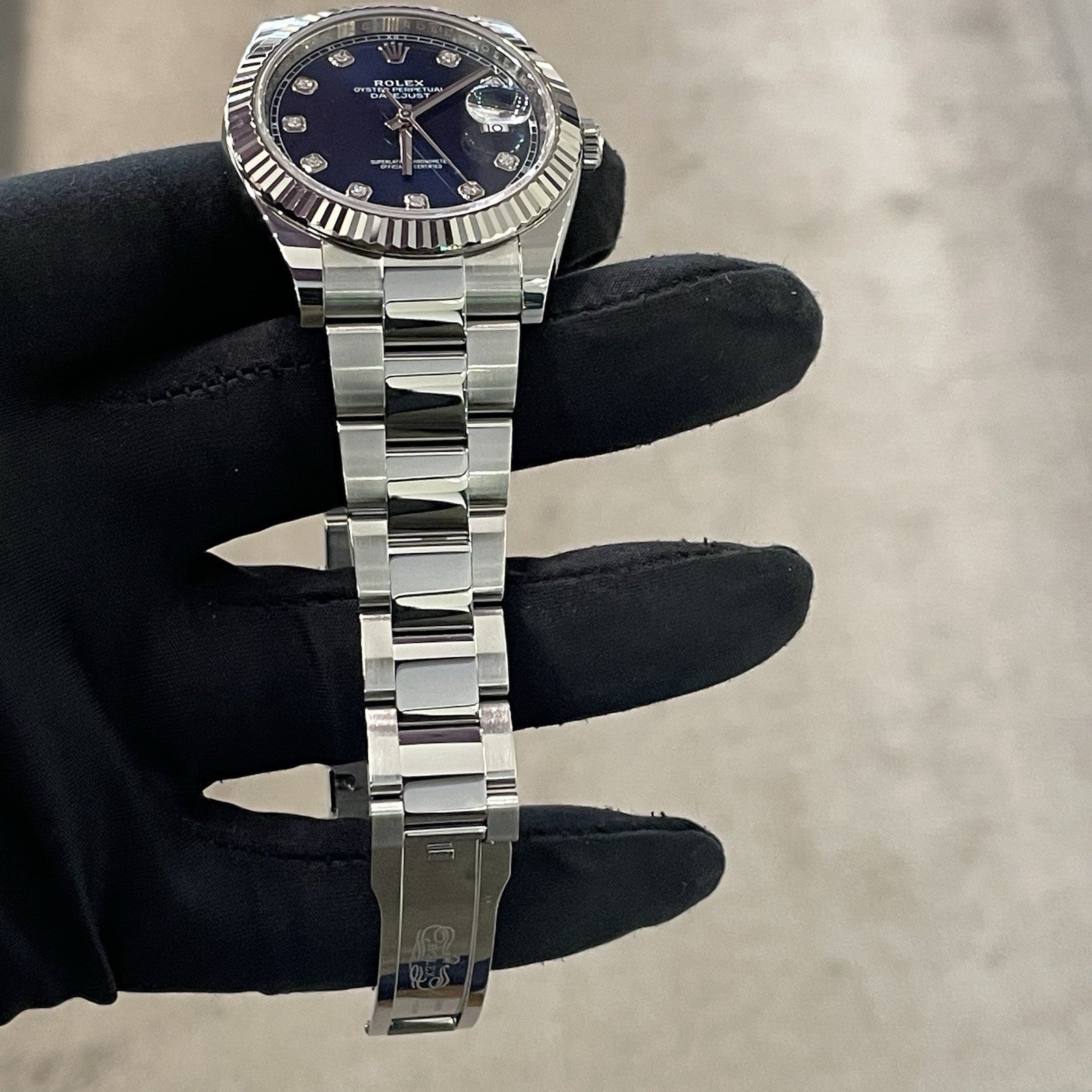 ROLEX DATEJUST 41mm BLUE DIAMOND DIAL OYSTERSTEEL FLUTED BEZEL ref: 126334